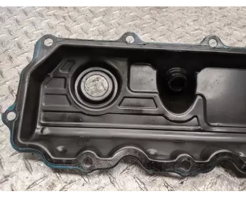 International VT365 Valve Cover