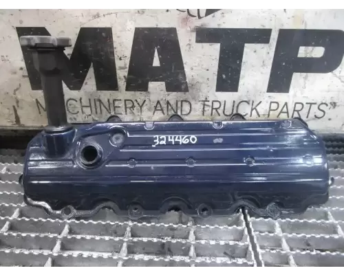 International VT365 Valve Cover