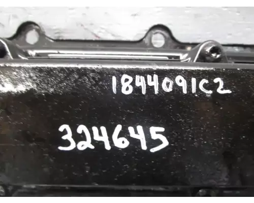 International VT365 Valve Cover