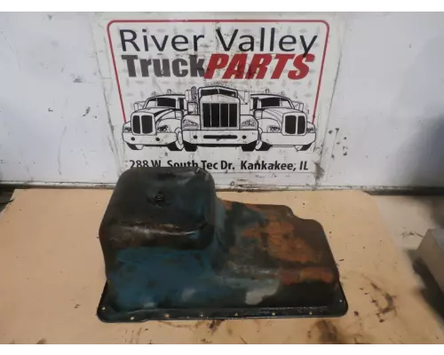 Oil Pan International VT365 River Valley Truck Parts