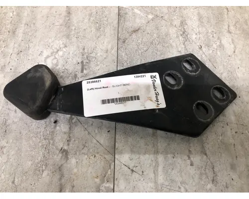 International WORKSTAR Hood Rest