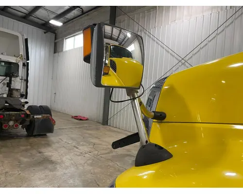 International WORKSTAR Hood