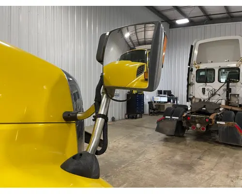 International WORKSTAR Hood