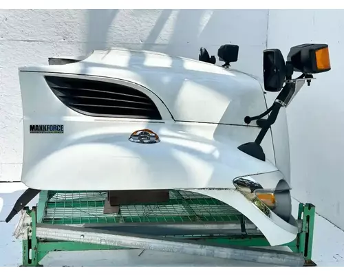 International WorkStar 7300 Hood
