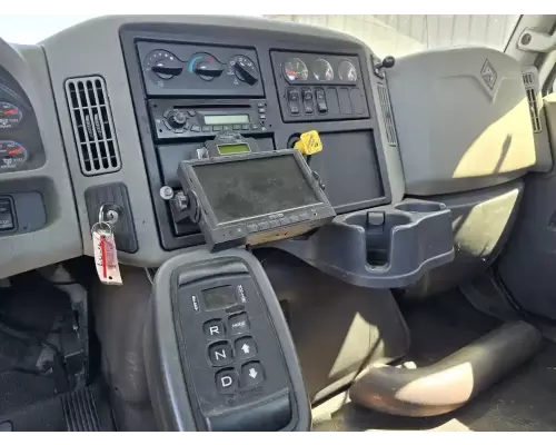 International WorkStar 7400 Cab