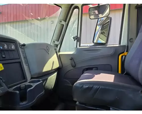 International WorkStar 7400 Cab