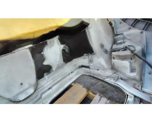 International WorkStar 7400 Hood