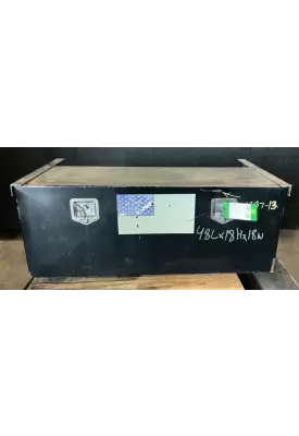 International WorkStar 7400 Tool Box