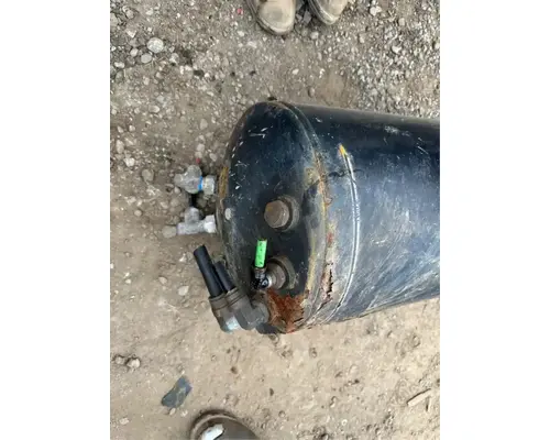 International WorkStar 7500 Air Tank