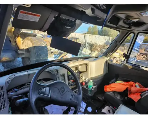 International WorkStar 7600 Cab