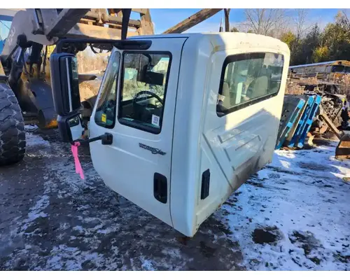 International WorkStar 7600 Cab