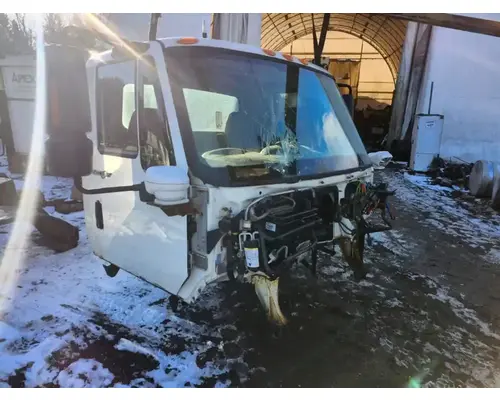 International WorkStar 7600 Cab