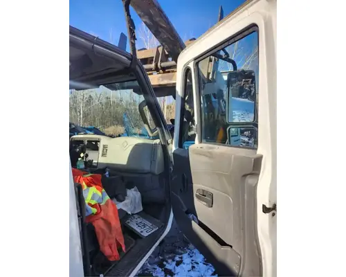 International WorkStar 7600 Cab