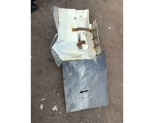 International WorkStar 7600 Fender Extension