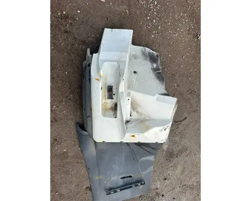 International WorkStar 7600 Fender Extension