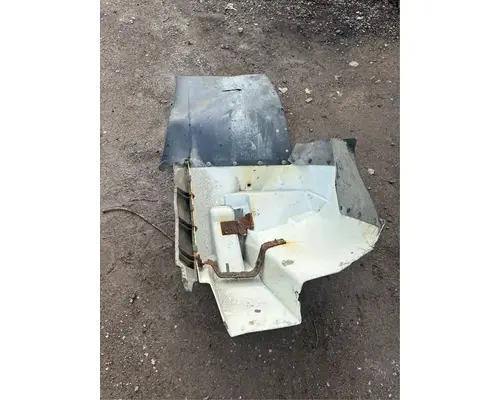 International WorkStar 7600 Fender Extension