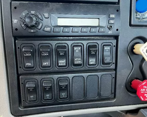 Radio INTERNATIONAL WORKSTAR (7400) Custom Truck One Source