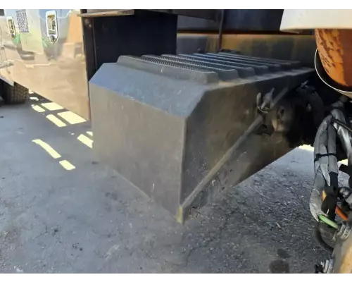 Battery Box International WorkStar 7400 Garabedian Equipment Company