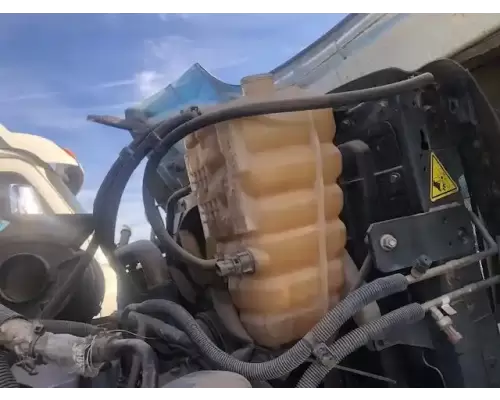 Radiator Overflow Bottle International WorkStar 7500 Holst Truck Parts