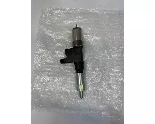 Fuel Injector Isuzu  River City Truck Parts Inc.