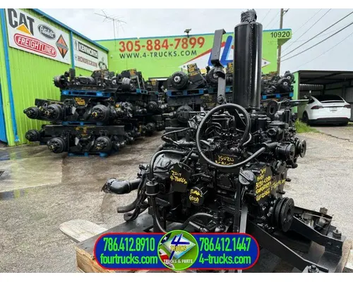 Isuzu 3CB1-CZP01 Engine Assembly