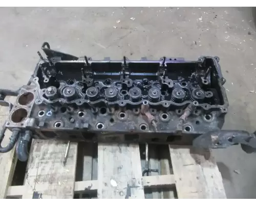 Isuzu 4HE1 Cylinder Head