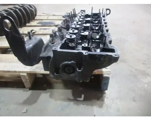 Isuzu 4HE1 Cylinder Head