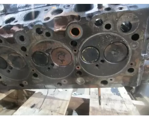 Isuzu 4HE1 Cylinder Head