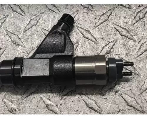 Isuzu 4HK1-TC Fuel Injector