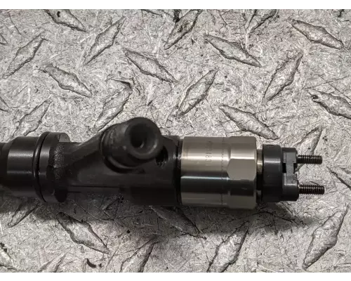 Isuzu 4HK1-TC Fuel Injector