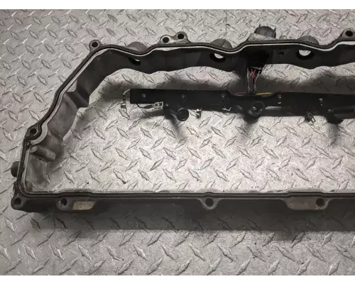 Isuzu 4HK1-TC Valve Cover