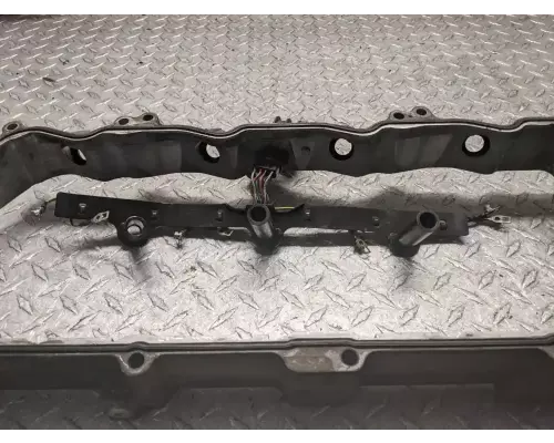 Isuzu 4HK1-TC Valve Cover