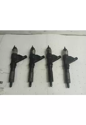 Isuzu 4HK1TC Fuel Injector
