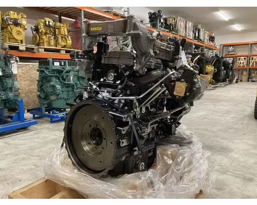 Isuzu 4HK1X Engine Assembly