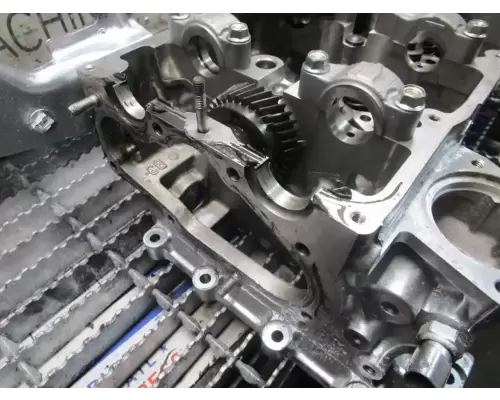 Isuzu 4JJ1 Cylinder Head