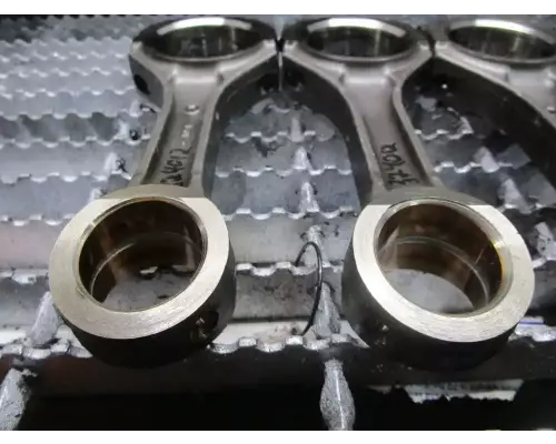 Isuzu 4JJ1 Piston