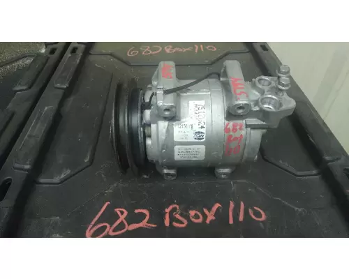 Air Conditioner Compressor ISUZU 4HK1TC Crest Truck Parts