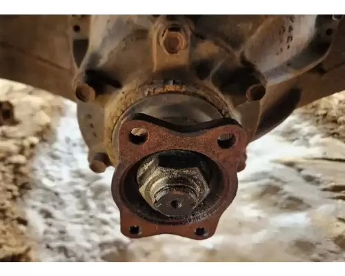 Isuzu 6CP Axle Assembly, Rear