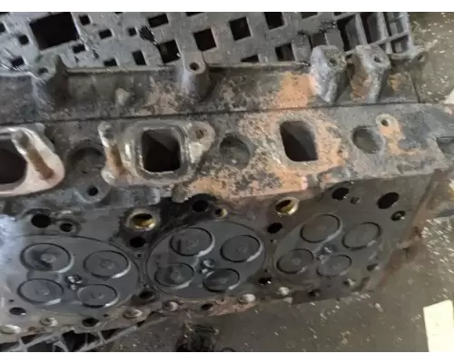 Isuzu C Series Cylinder Head