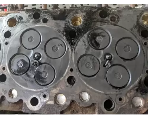 Isuzu C Series Cylinder Head