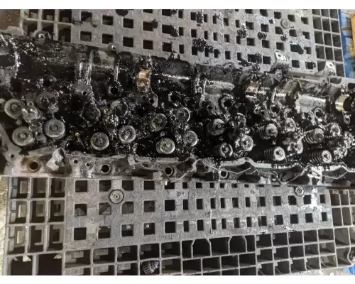 Isuzu C Series Cylinder Head