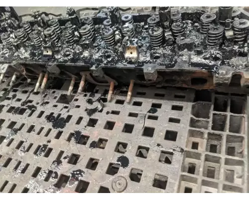 Isuzu C Series Cylinder Head