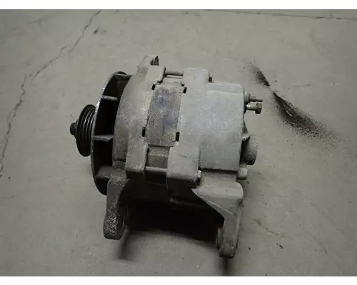 Alternator ISUZU C7500 Michigan Truck Parts