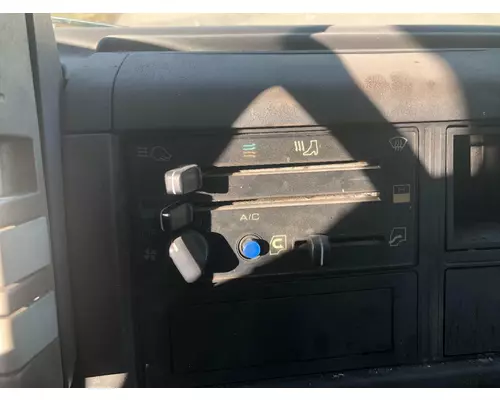Isuzu FSR Heater & AC Temperature Control