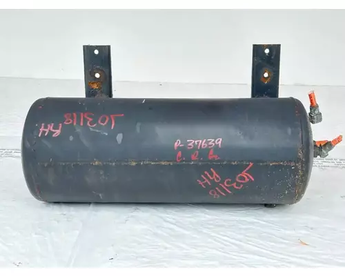 Isuzu FTR Air Tank