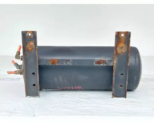 Isuzu FTR Air Tank