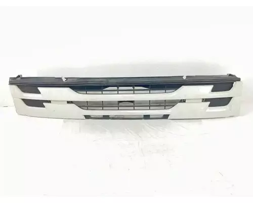 Isuzu FTR Grille