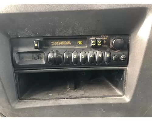 Radio Isuzu FTR Vander Haags Inc Kc