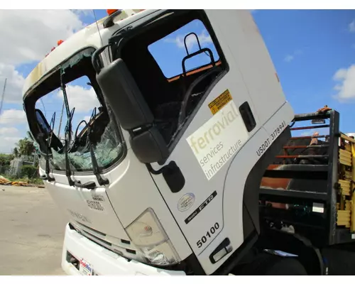 Cab ISUZU FTR LKQ Heavy Truck - Tampa