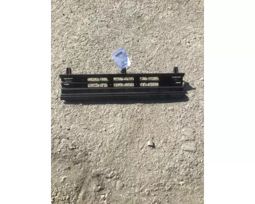 Grille ISUZU FTR Rydemore Heavy Duty Truck Parts Inc